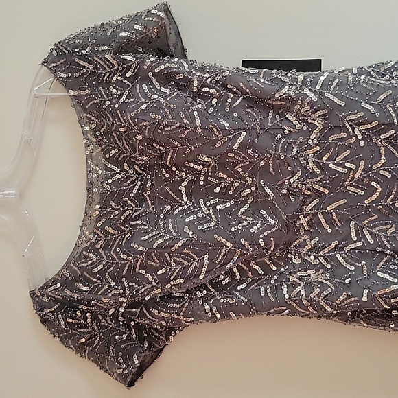 NWT La Femme Beaded Column Gown Dress Short Sleeve Style 29910 Silver Size 4 - Picture 6 of 11